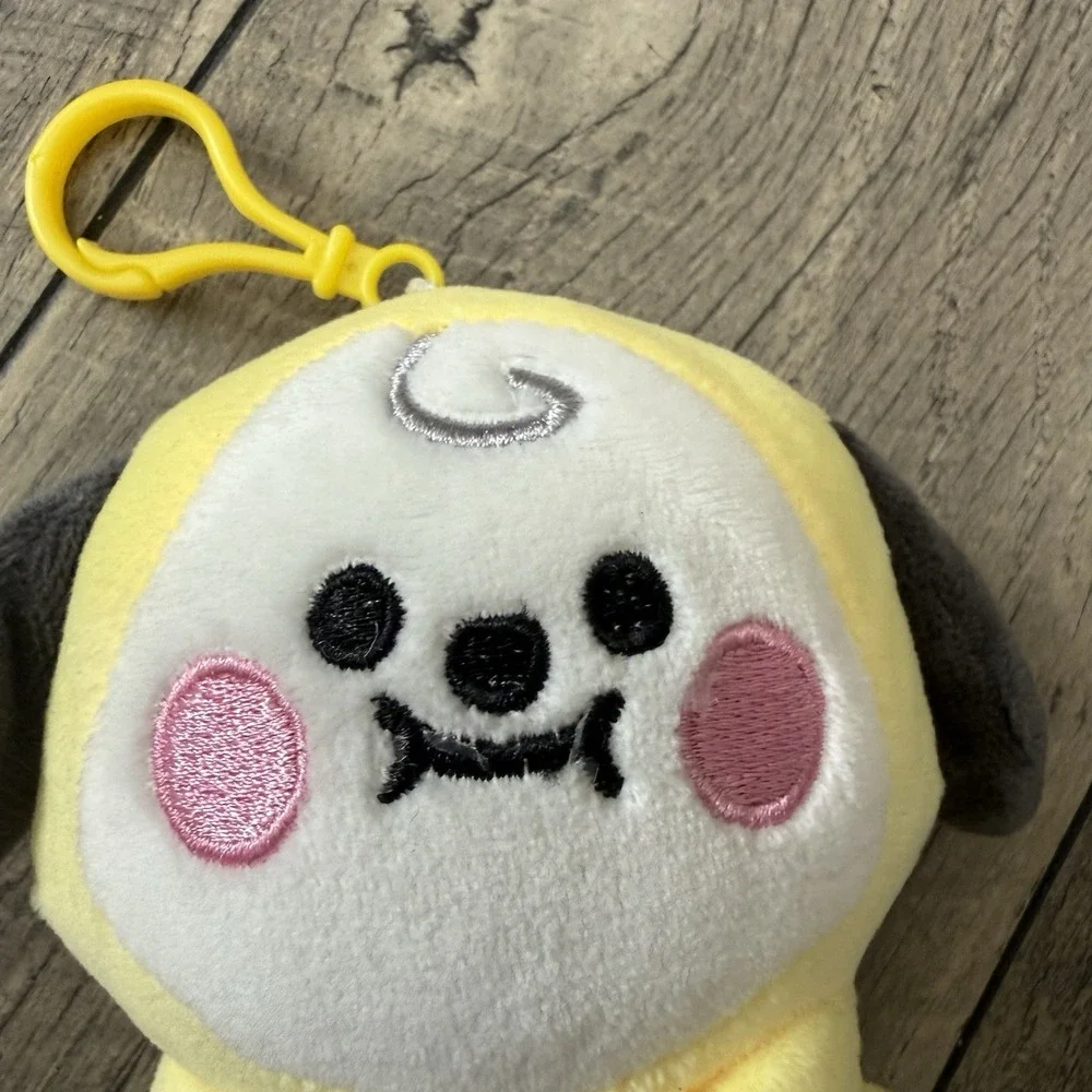 BT21 CHIMMY Little Friends Dog Plush Clip On Keychain Mini K-Pop Bag Charm BTS - Picture 8 of 8